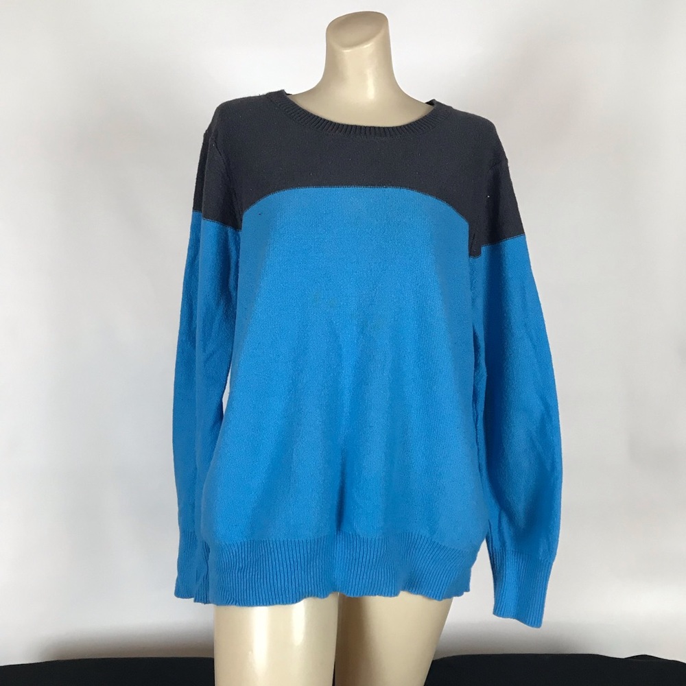 Women’s crew neck sweater